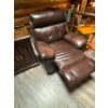 Image 3 : Leather recliner with two side tables in great condition
