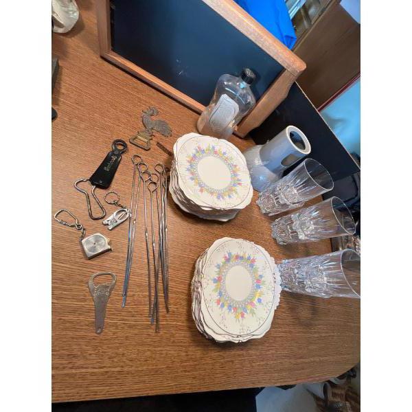 vintage Royal Grafton "Frinton" pattern 8 medium side plates 8 small side plates This fine bone chin