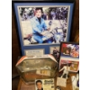 Image 4 : Elvis Collectibles - Figurine, Framed Print, Matchbox Collectibles, Microfiber, Cards, Clock, More 