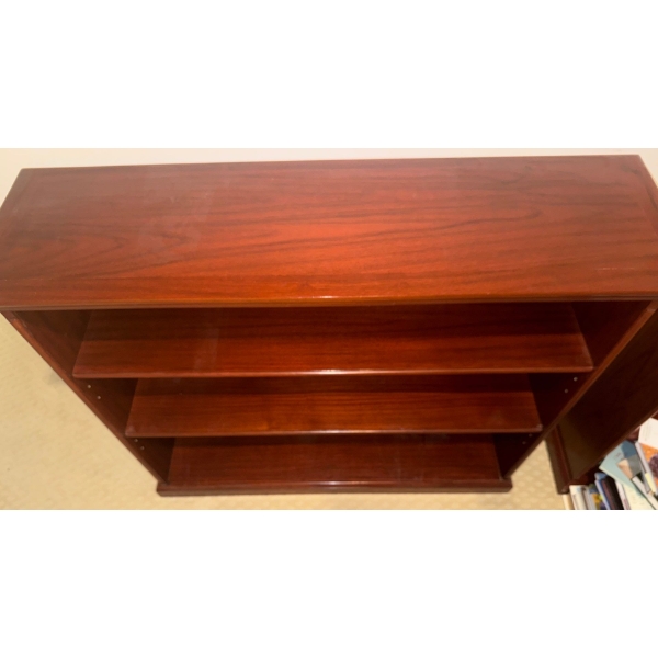Stunning Rosewood 3 Shelf Wooden Bookcase 47x14x39