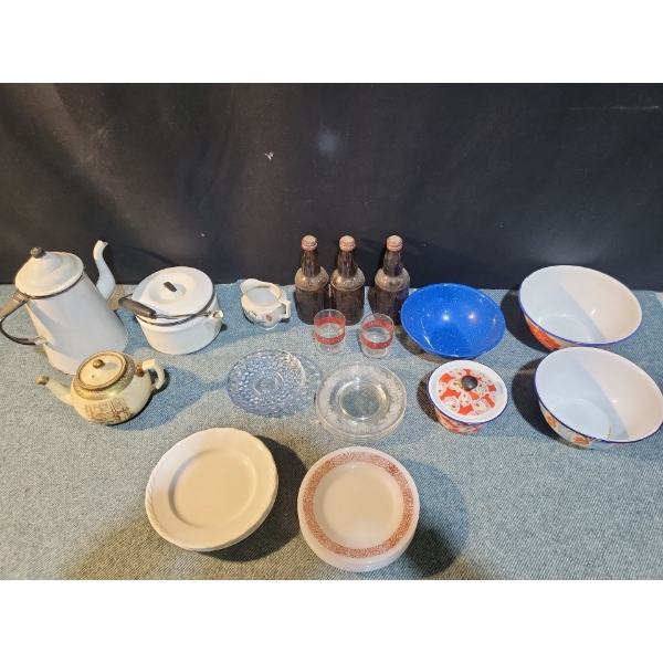 Teapots & Glassware