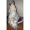 Image 1 : The Hamilton Collection - Queen Elizabeth II In Coronation Gown 7T