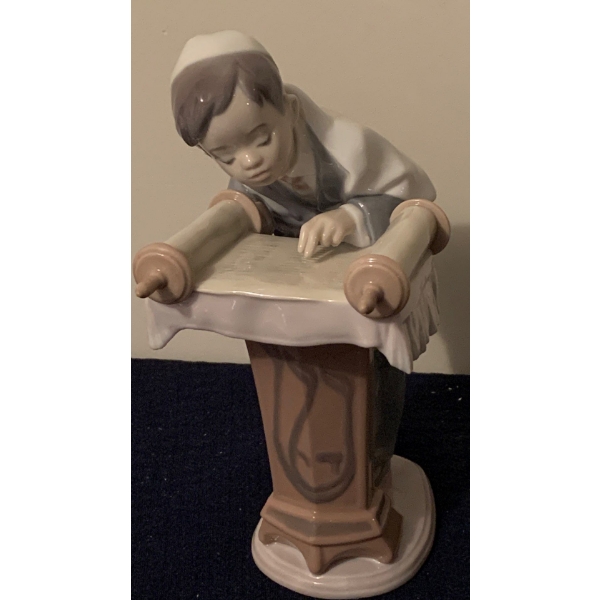 LLADRO Porcelain 'Bat Mitzvah Day' Boy - 9T 