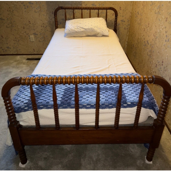 Antique Single Sized Twin Spindle Bed W/ Bedding & Pillow