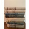 Image 4 : 8 Decorative Hardcover Books (1933) with Round Wooden Pedestal Table