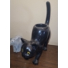 Image 2 : Black Ceramic Cat Tealight Holder 8  X 9.5 T, Wooden Ducks 8 X 3 T, Frog King, Glass Bear and More!