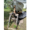 Image 7 : 14 foot Vanguard Fishing Boat with 1994 Johnson 20 HP Outboard Motor and Trailer