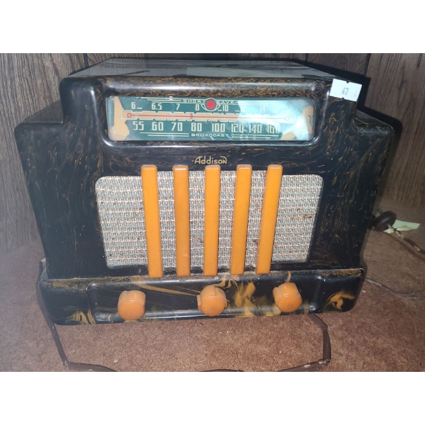 Vintage Addison R5A3 Shortwave Broadcast Radio 12.5 W, 7.5 D, 9 T (Cord Casing Frayed as Shown)