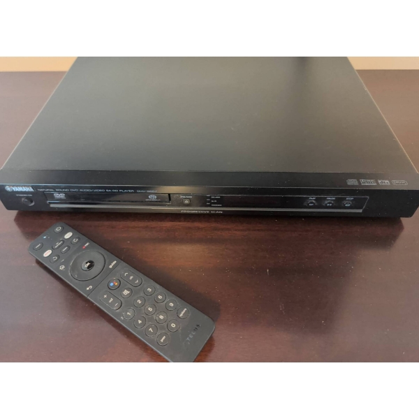 Yamaha DVD-S657 Natural Sound DVD/CD Player with Remote