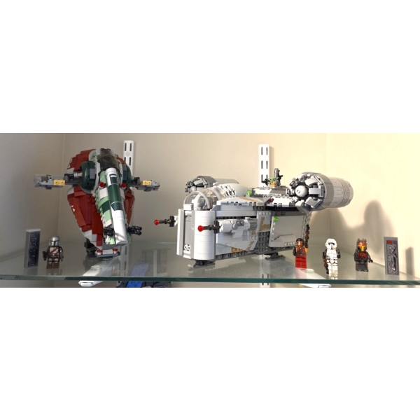 LEGO Star Wars Models: The Razor Crest & The Slave I (set75060) &(set75292)