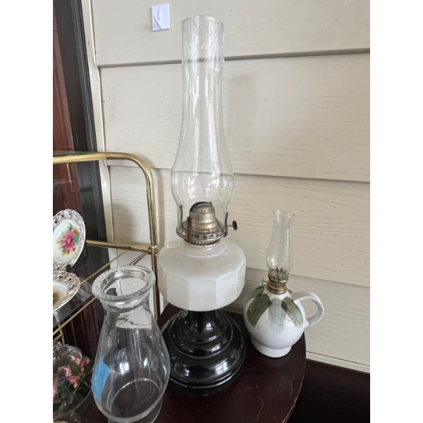 vintage hurricane oil lamps

