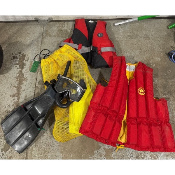 Aquatic Adventure Accessories - Assorted Scuba Gear 2 Life Preservers Sizes XL & L