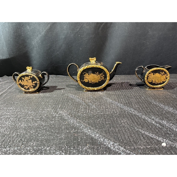 Sadler Teapot Set - (Teapot, Creamer & Sugar Bowl)