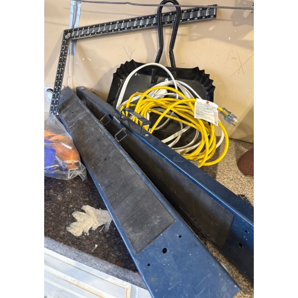 Drywall Square XL Metal Dustpan Extention Cords & 2 Mastercraft Work Horse