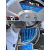 Image 2 : Delta 10' Compound Mitre Saw w/ Spare Wood Blade - Electric