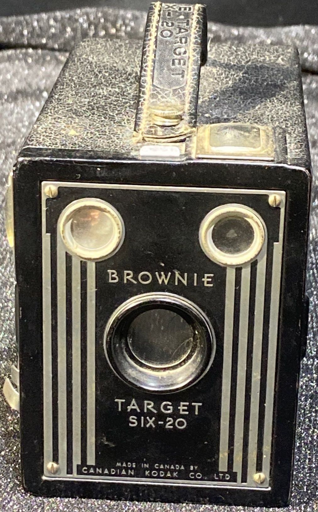 Two Vintage Kodak Brownie Target Six-20 Film Cameras - Beck Auctions Inc.