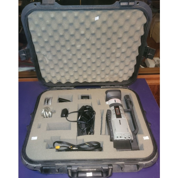 Vintage Camcorder - Canon 3CCD Digital Video Camcorder GL2 NTSC 