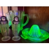 Image 3 : -Uranium glass, green mixing jug, small dessert, bowls, salt, and pepper, shaker, and lemon juicer a