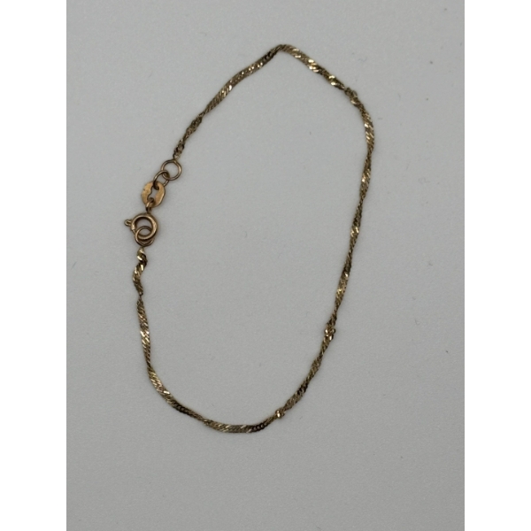 10 K gold bracelet .710 g