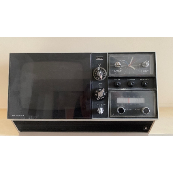 Sears Solid State AM/FM Radio w/ Alarm Mo.13030
