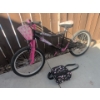 Image 1 : Girls Venus Avinco Front Suspension Mountain Bike w/ Betsy Johnson Insulated Lunch Bag 