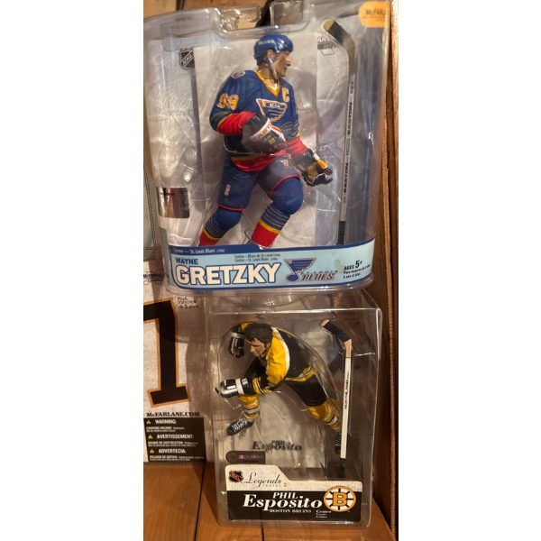 McFarlane NHL Sportspick Legends Wayne Gretzky & Phil Esposito Action Figures