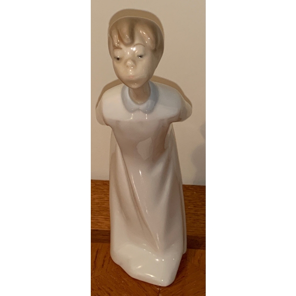 Lladro Porcelain Young Boy at Night 8T