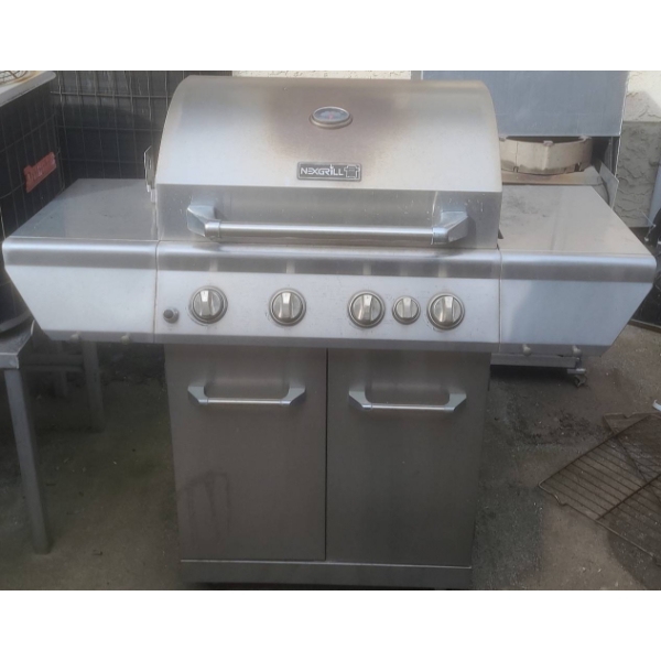 Nexgrill Stainless Steel 5-Burner Propane Gas BBQ Grill