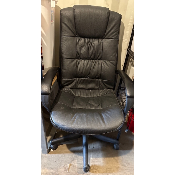 Pair of Black Adjustable Office Chairs 
