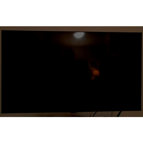 46" SAMSUNG Mo.UN43CU7000FX20 w/ Pivoting Wall Mount & Remote