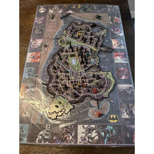 4D Cityscape Batman Mini Gotham City Puzzle (839 Pieces) includes A JigSaw Map