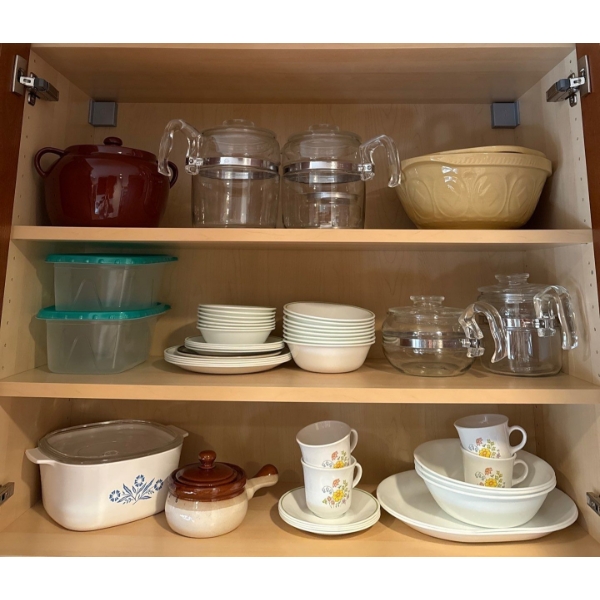 Corelle Dishes, Pyrex Glassware, Decorative Cookware 