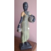 Image 1 : Resin Statue of Woman Carrying Water Jugs 15 T 