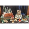 Image 1 : Holiday Village Display Set With Illuminated House and Accessories