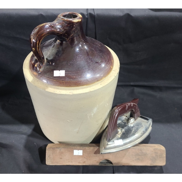 Vintage: Jug 9" Diameter Bottom, 13 T, Clothing Iron 