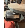 Image 3 : Delta 16 inch scroll saw heavy duty solid cast iron base in great working condition
