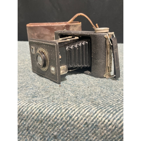 Kodak Jiffy Six-20 Series II Folding Camera