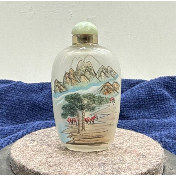 Hand Painted Mountain Scene Snuff Bottle with Spoon 3H