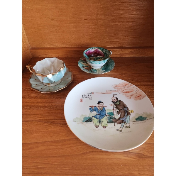 Hand-Painted Porcelain Cups And and Saucers from Japan, Chinese decorative plate