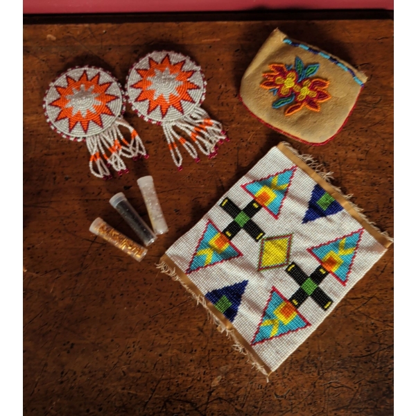 Traditional Indigenous Bead Works 8"L