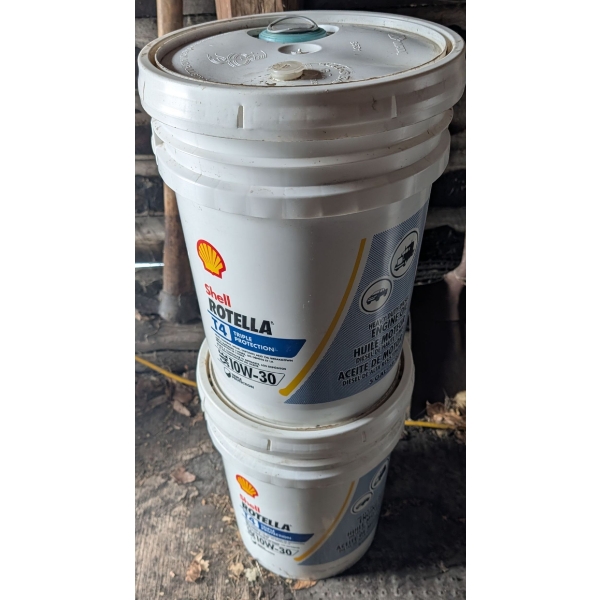 NEW Shell Rotella T4 Triple Protection 10W-30 Diesal Engine Oil - 18.9L Per Pail