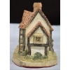 Image 4 : Hand Carved 'Shirehall' By David Winter