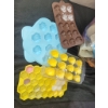 Image 3 : Silicone Molds and Art Supplies