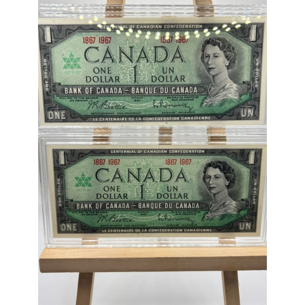 1967 Centennial Canadian one dollar bank notes both uncirculated in great condition in hard plastic 