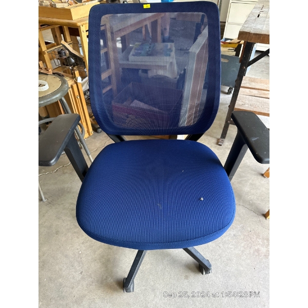 Blue Office Chair In Good Condition 