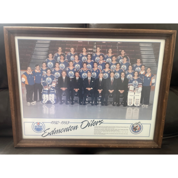 1992-1993 Edmonton Oilers Collectible Portfolio Framed Wall Hanging  26"w x 23" tall