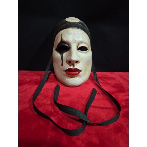 Plastic Atelier Pirate Pierrot Moon Mask