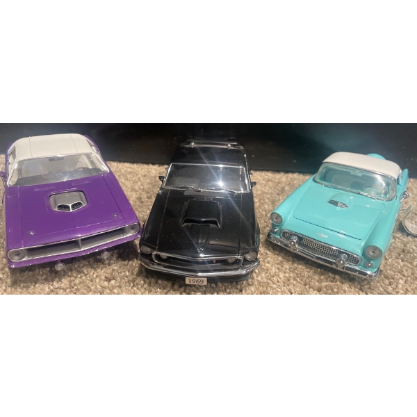 1956 Ford Thunderbird/ 1970 Plymouth Hemicuda/ 1969 Ford Mustang Boss 429 1:24 scale