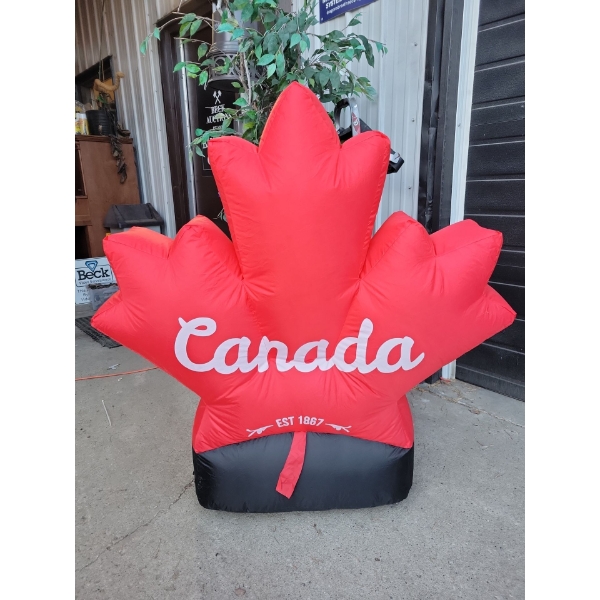 Self Inflating Yard Decor - Maple Leaf - Canada - 36T