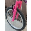 Image 5 : Girls Venus Avinco Front Suspension Mountain Bike w/ Betsy Johnson Insulated Lunch Bag 